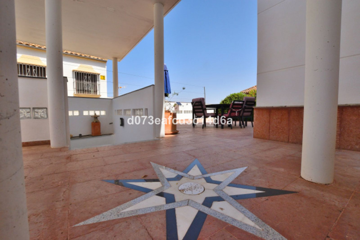 5 Bed Townhouse for sale in Ronda Costa Del Sol, Málaga, Spain