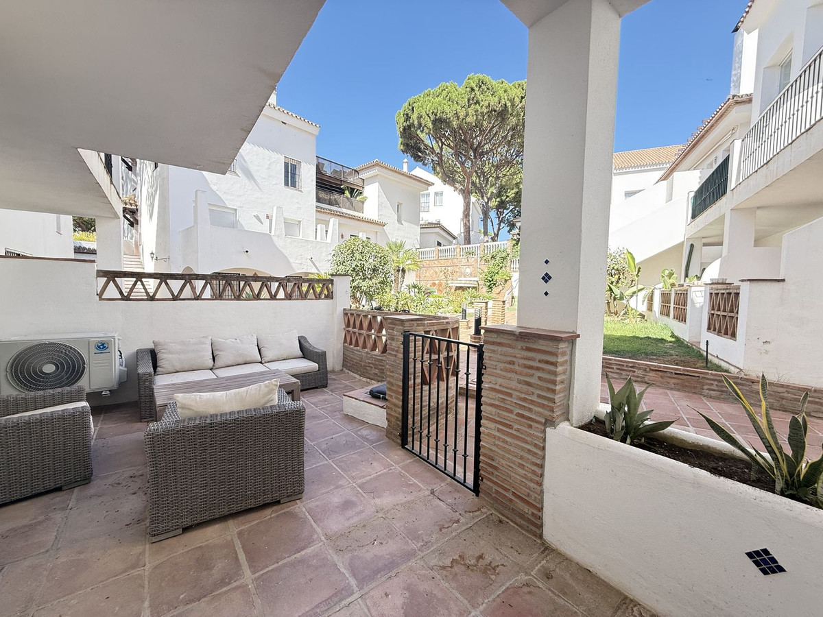 Se vende Apartamento Planta Baja de 2 dormitorios en Costa Del Sol, Málaga, España