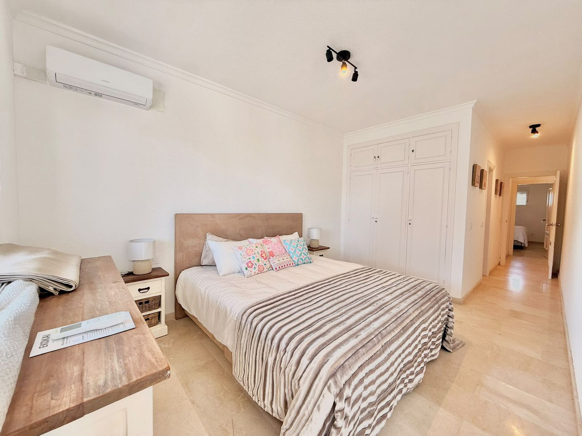 2 Bed Apartment for sale in Fuengirola Costa Del Sol, Málaga, Spain
