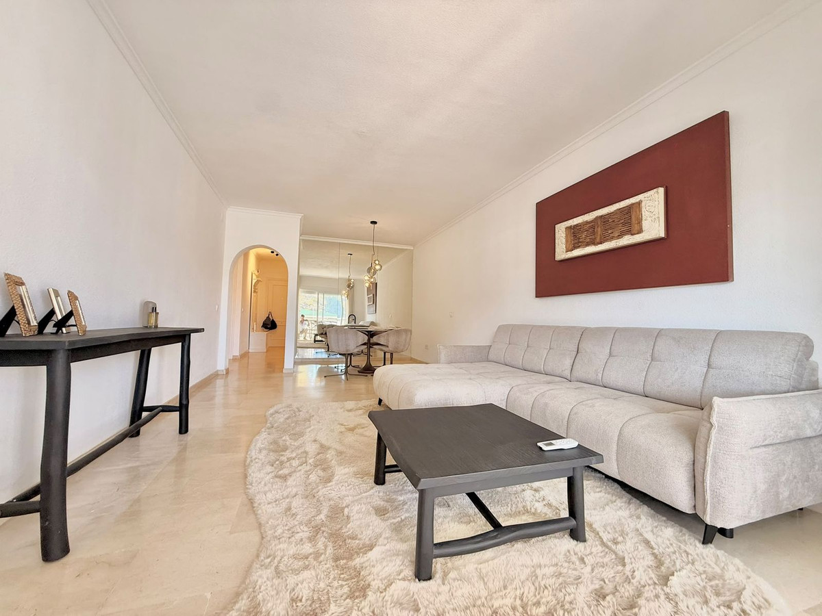 2 Bed Apartment for sale in Fuengirola Costa Del Sol, Málaga, Spain