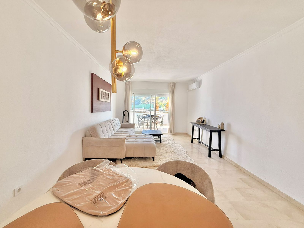 2 Bed Apartment for sale in Fuengirola Costa Del Sol, Málaga, Spain