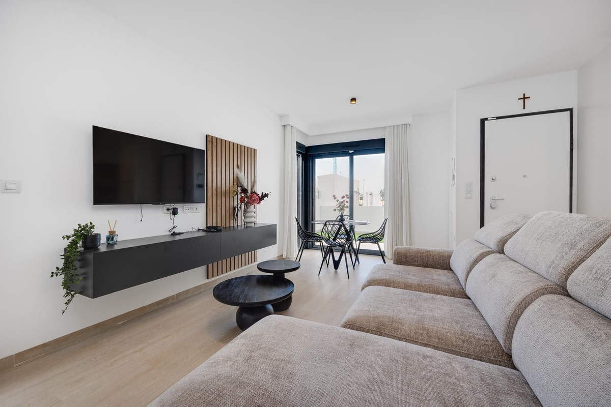 Se vende Apartamento Planta Baja de 3 dormitorios en Costa Blanca, Alicante, España
