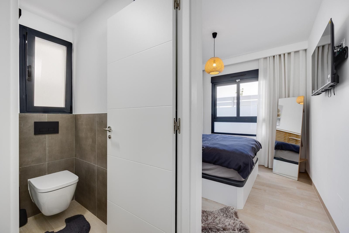 Se vende Apartamento Planta Baja de 3 dormitorios en Costa Blanca, Alicante, España