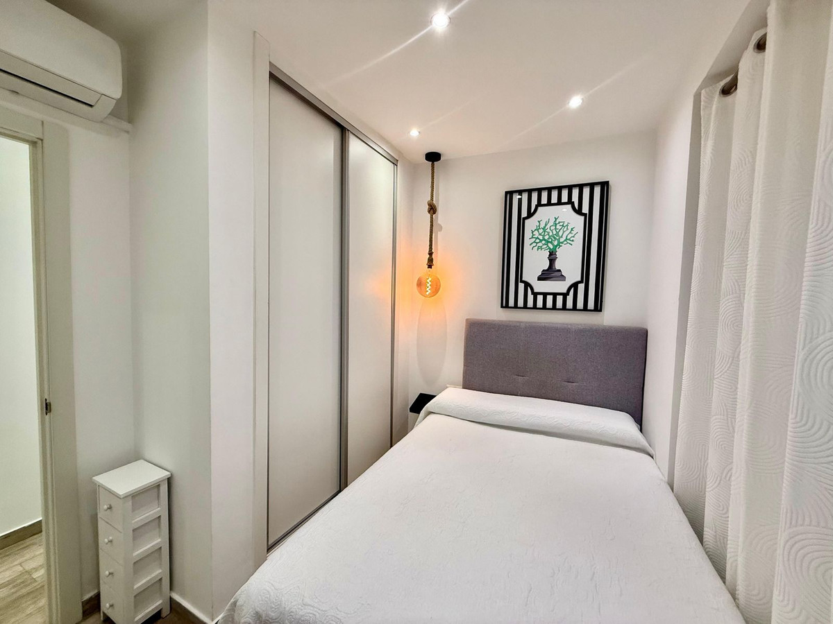 2 Bed Apartment for sale in Fuengirola Costa Del Sol, Málaga, Spain