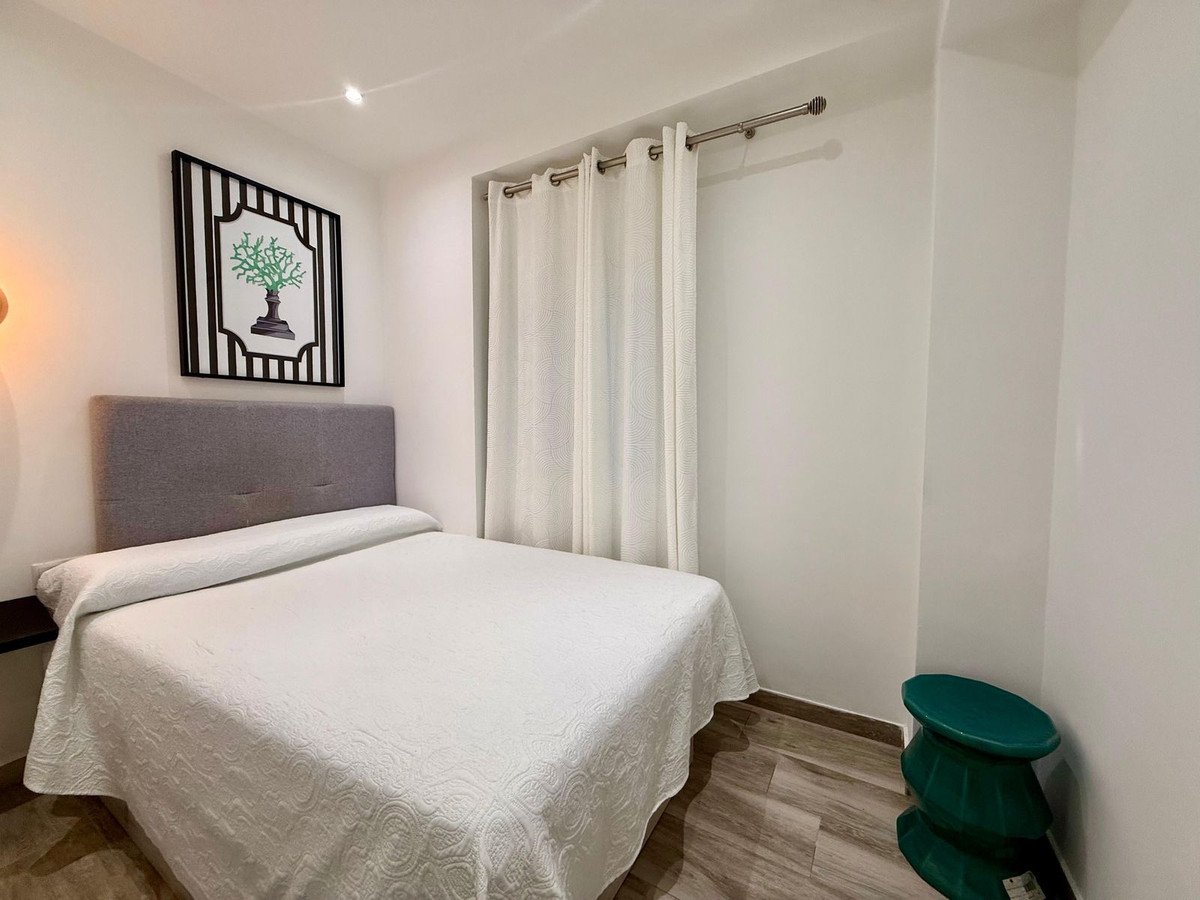 2 Bed Apartment for sale in Fuengirola Costa Del Sol, Málaga, Spain