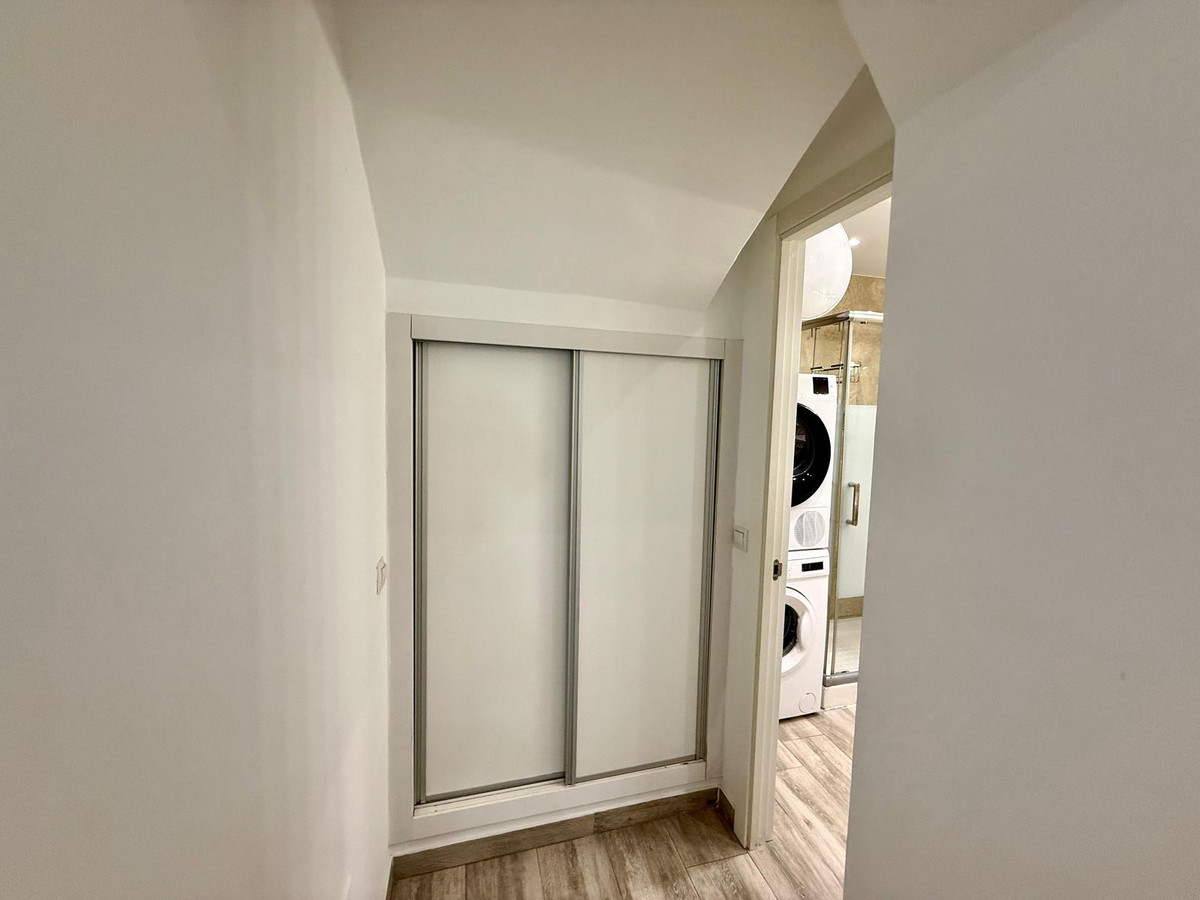2 Bed Apartment for sale in Fuengirola Costa Del Sol, Málaga, Spain