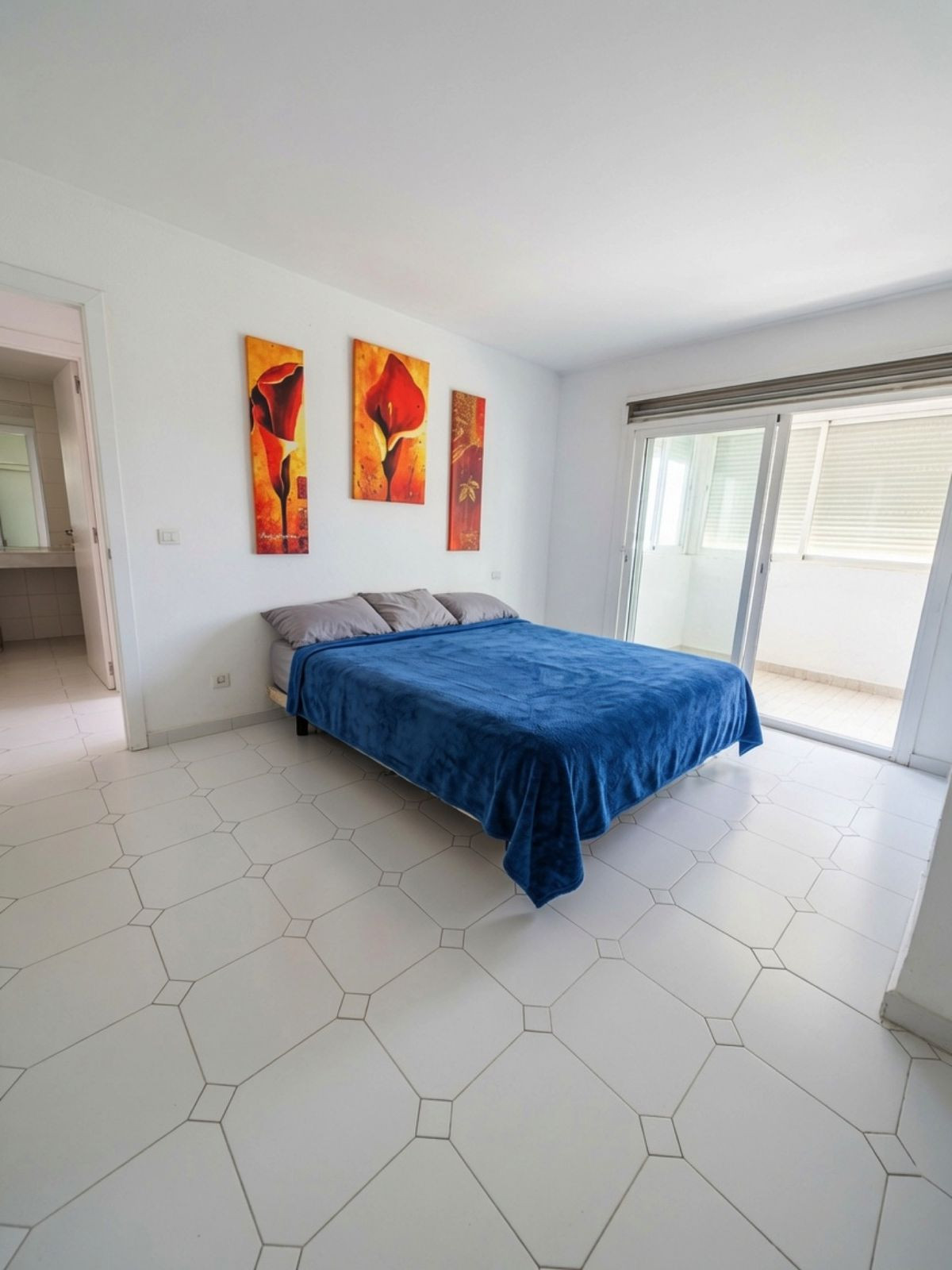 3 Bed Apartment for sale in Cancelada Costa Del Sol, Málaga, Spain