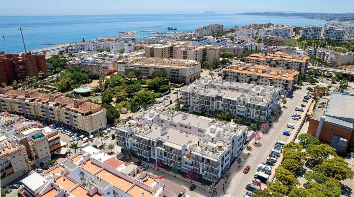 Se vende Apartamento Planta Media de 2 dormitorios en Costa Del Sol, Málaga, España