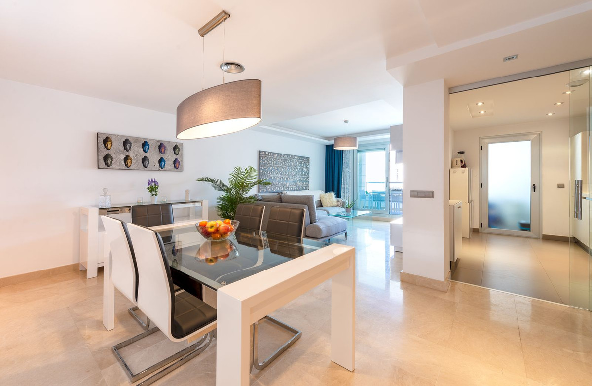 3 Bed Apartment for sale in San Pedro De Alcántara Costa Del Sol, Málaga, Spain