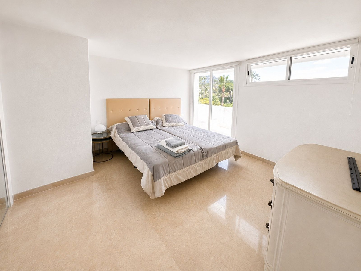 5 Bed Apartment for sale in Marbella Costa Del Sol, Málaga, Spain