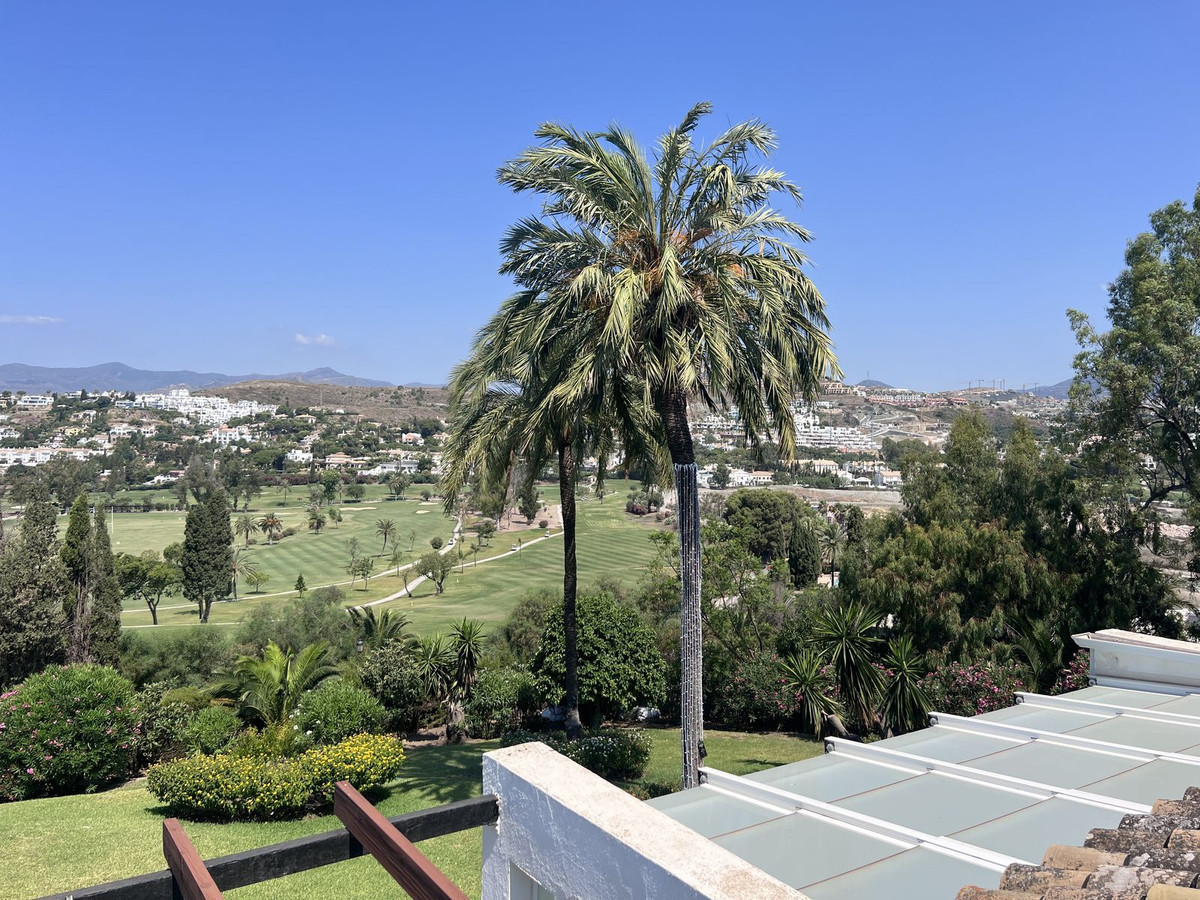 3 Bed Townhouse for sale in El Paraiso Costa Del Sol, Málaga, Spain