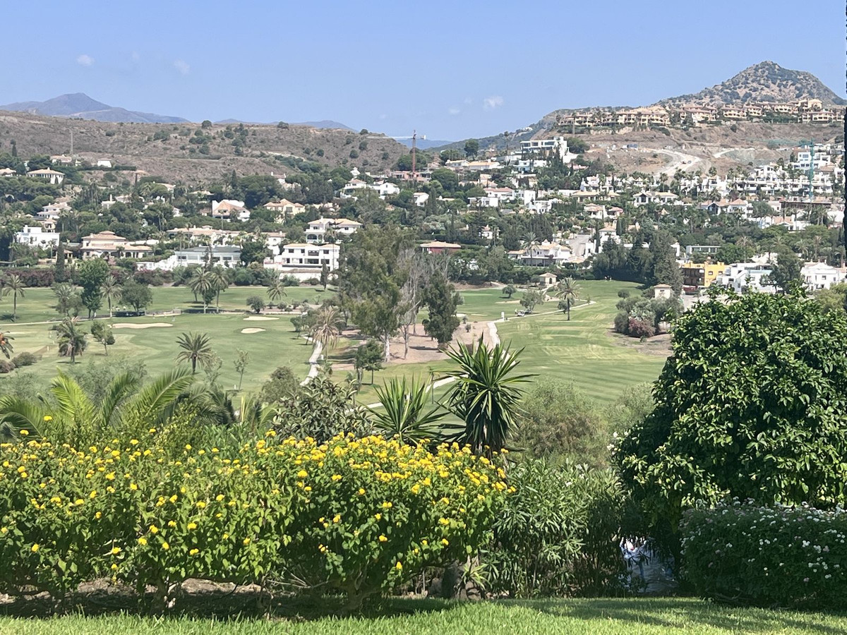3 Bed Townhouse for sale in El Paraiso Costa Del Sol, Málaga, Spain