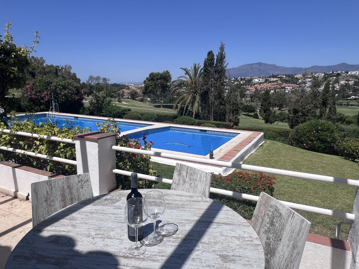 3 Bed Townhouse for sale in El Paraiso Costa Del Sol, Málaga, Spain