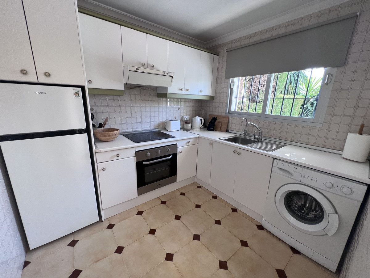 3 Bed Townhouse for sale in El Paraiso Costa Del Sol, Málaga, Spain