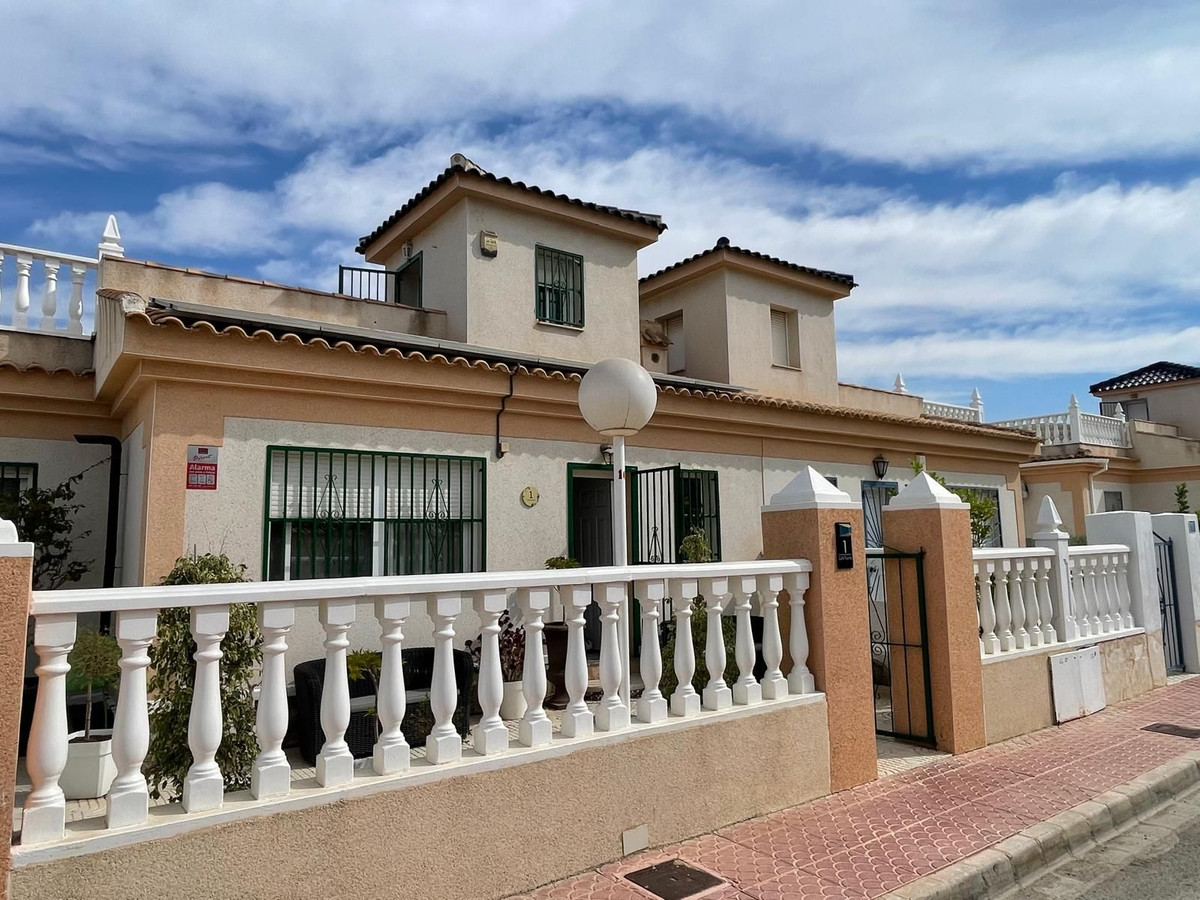 2 Bed Townhouse for sale in Rojales Costa Blanca, Alicante, Spain