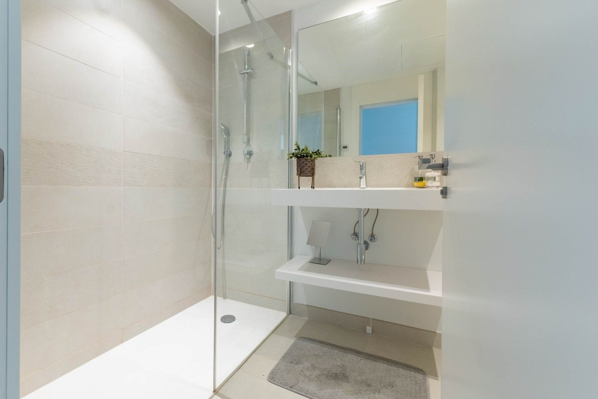 2 Bed Apartment for sale in Higueron Costa Del Sol, Málaga, Spain