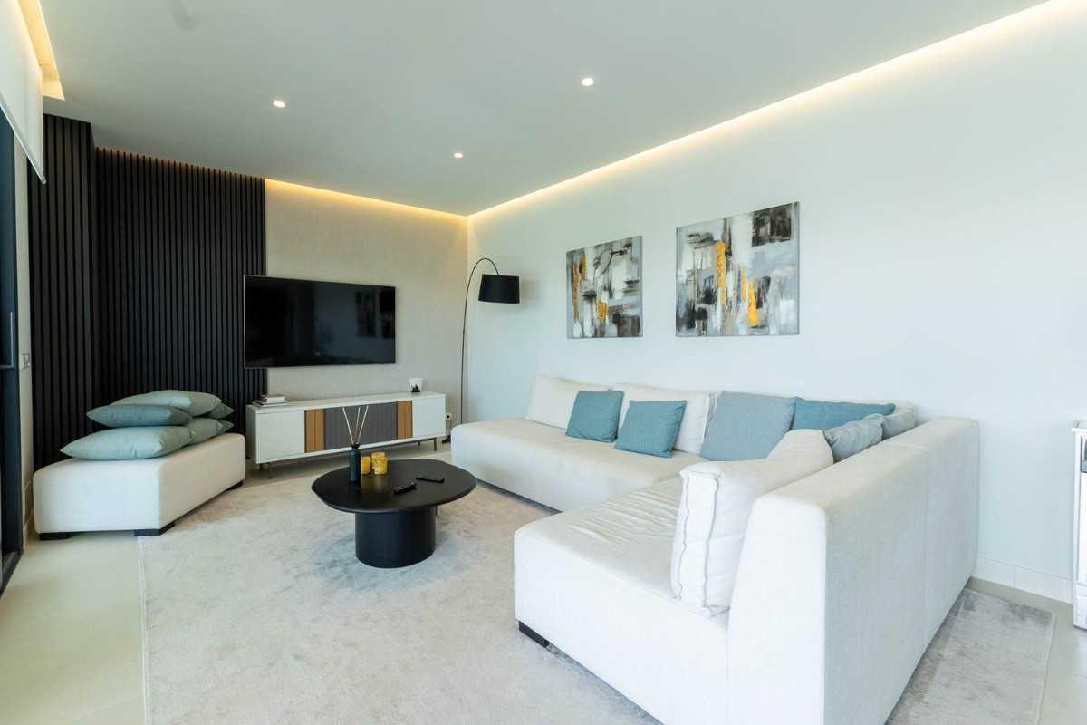 2 Bed Apartment for sale in Higueron Costa Del Sol, Málaga, Spain