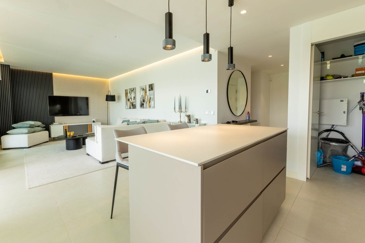2 Bed Apartment for sale in Higueron Costa Del Sol, Málaga, Spain