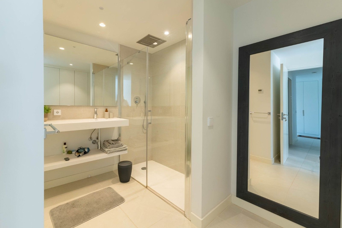 2 Bed Apartment for sale in Higueron Costa Del Sol, Málaga, Spain