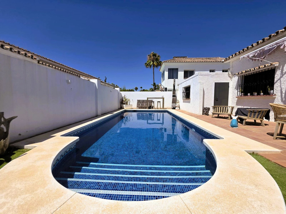 3 Bed Townhouse for sale in Estepona Costa Del Sol, Málaga, Spain
