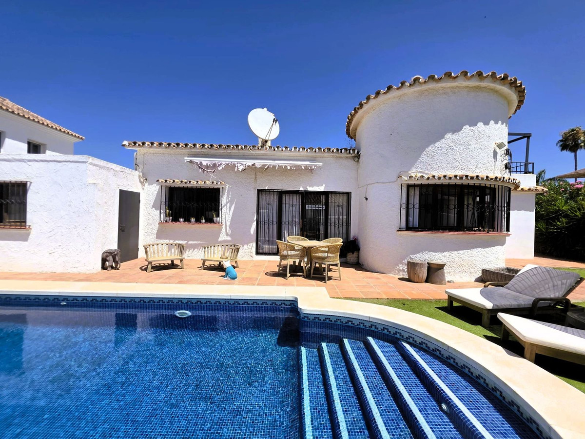 3 Bed Townhouse for sale in Estepona Costa Del Sol, Málaga, Spain