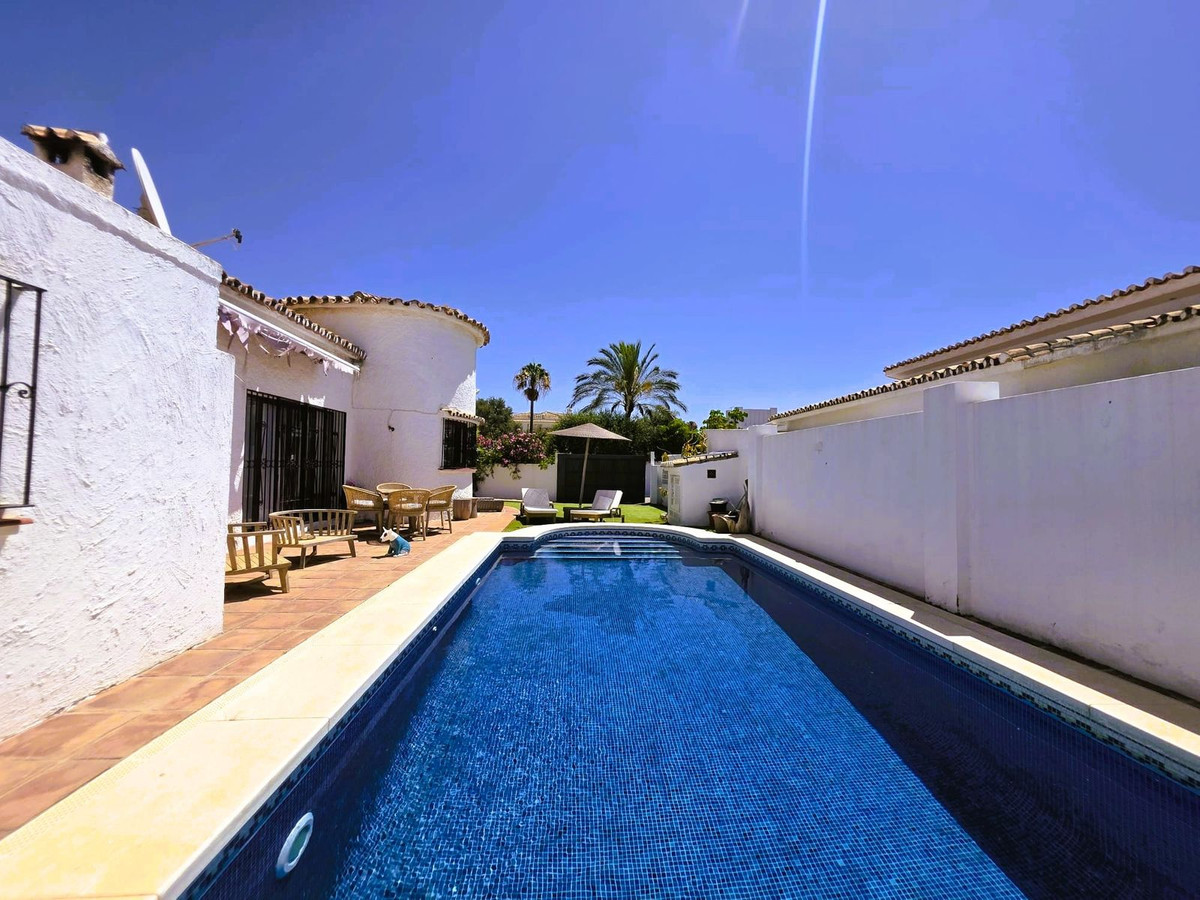 3 Bed Townhouse for sale in Estepona Costa Del Sol, Málaga, Spain