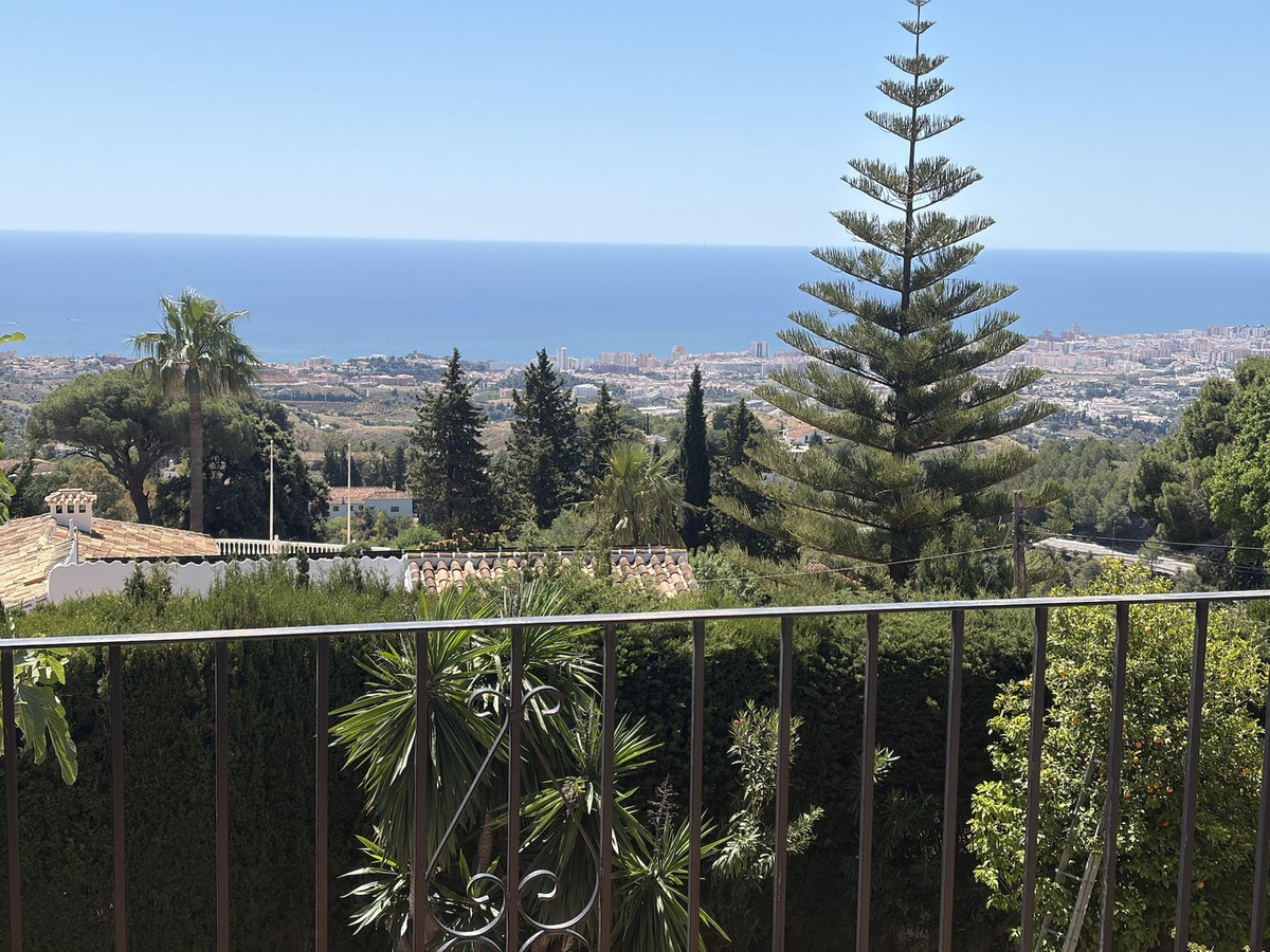 5 Bed Townhouse for sale in Mijas Costa Del Sol, Málaga, Spain