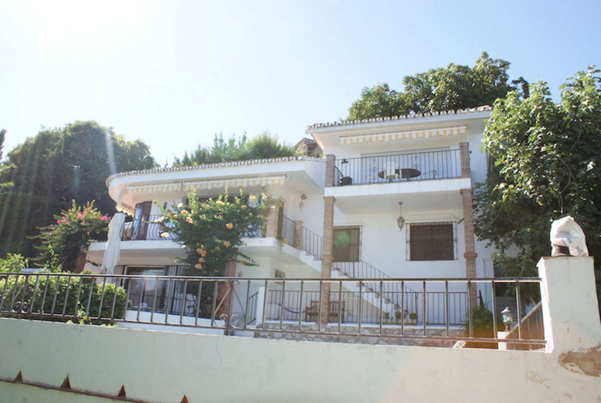 5 Bed Townhouse for sale in Mijas Costa Del Sol, Málaga, Spain
