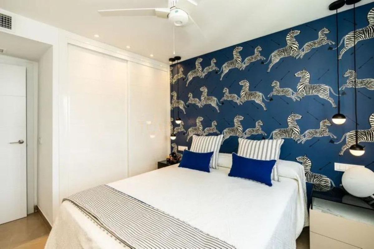 Se vende Apartamento Planta Media de 3 dormitorios en Costa Del Sol, Málaga, España