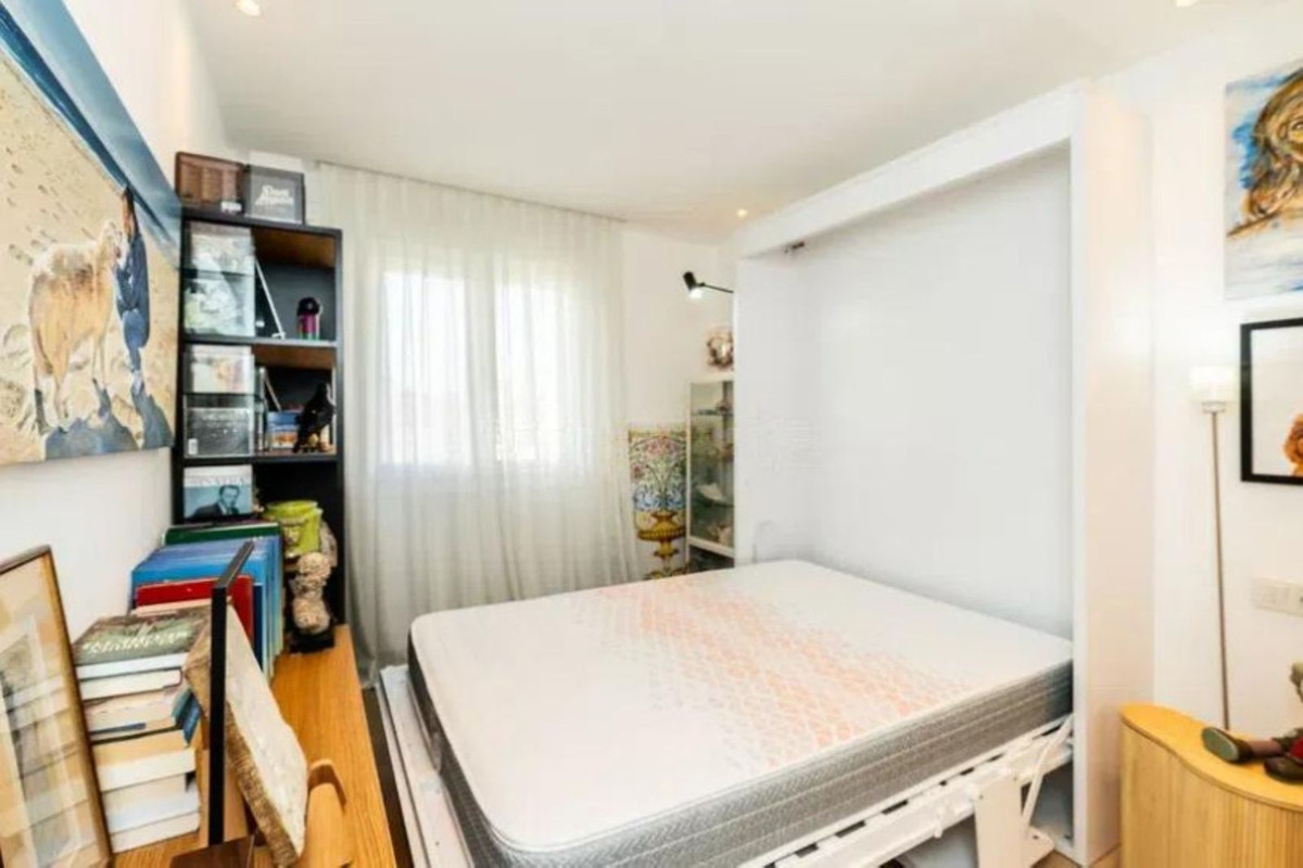 Se vende Apartamento Planta Media de 3 dormitorios en Costa Del Sol, Málaga, España