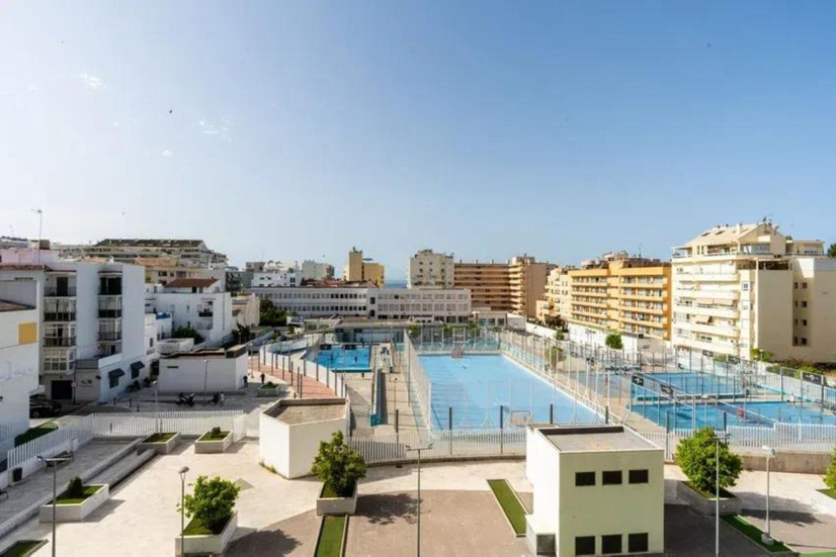 Se vende Apartamento Planta Media de 3 dormitorios en Costa Del Sol, Málaga, España