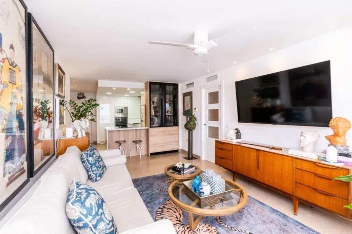 Se vende Apartamento Planta Media de 3 dormitorios en Costa Del Sol, Málaga, España
