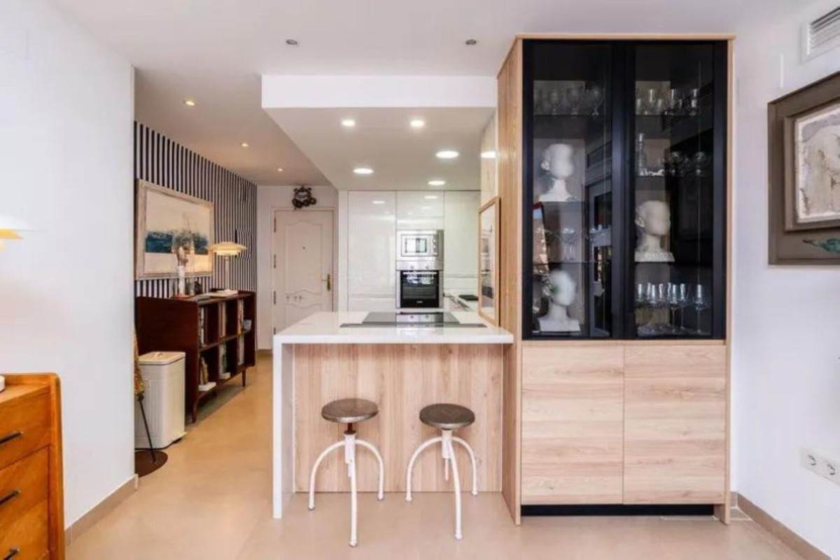Se vende Apartamento Planta Media de 3 dormitorios en Costa Del Sol, Málaga, España