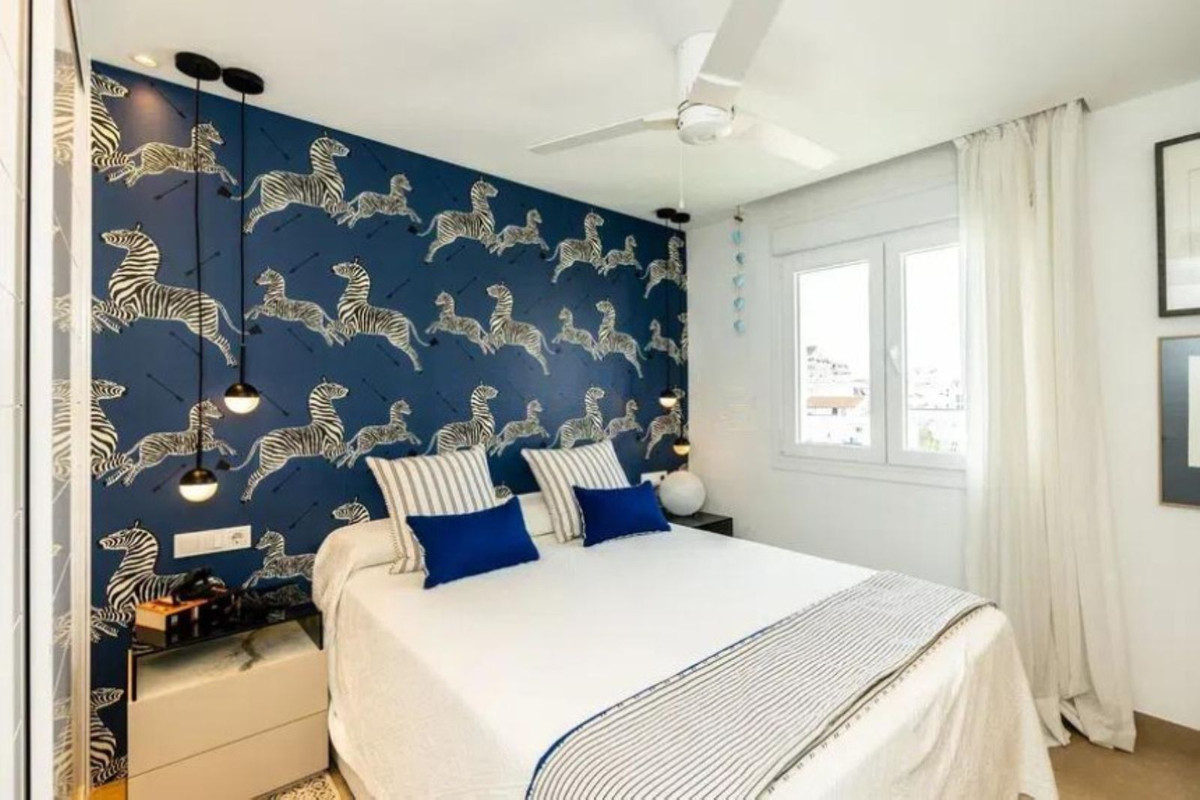 Se vende Apartamento Planta Media de 3 dormitorios en Costa Del Sol, Málaga, España