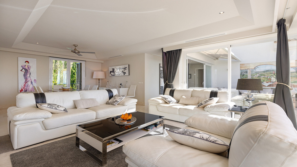 3 Bed Apartment for sale in Doña Julia Costa Del Sol, Málaga, Spain