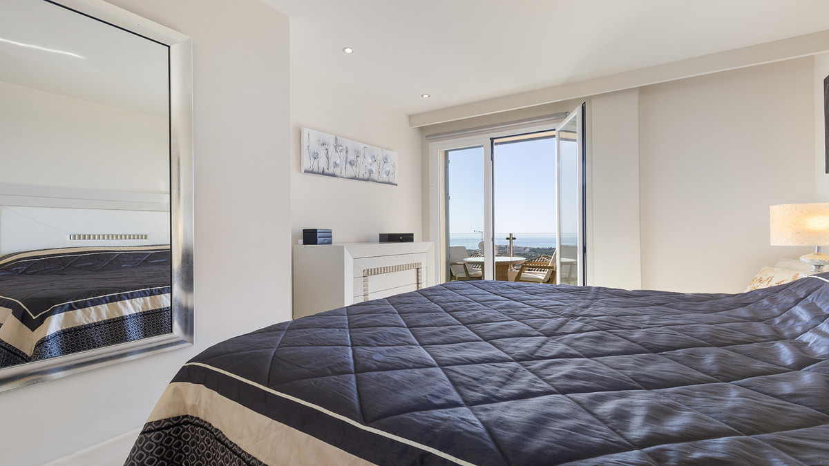 3 Bed Apartment for sale in Doña Julia Costa Del Sol, Málaga, Spain