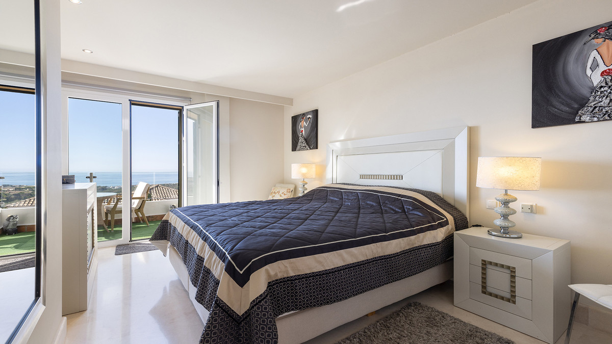 3 Bed Apartment for sale in Doña Julia Costa Del Sol, Málaga, Spain