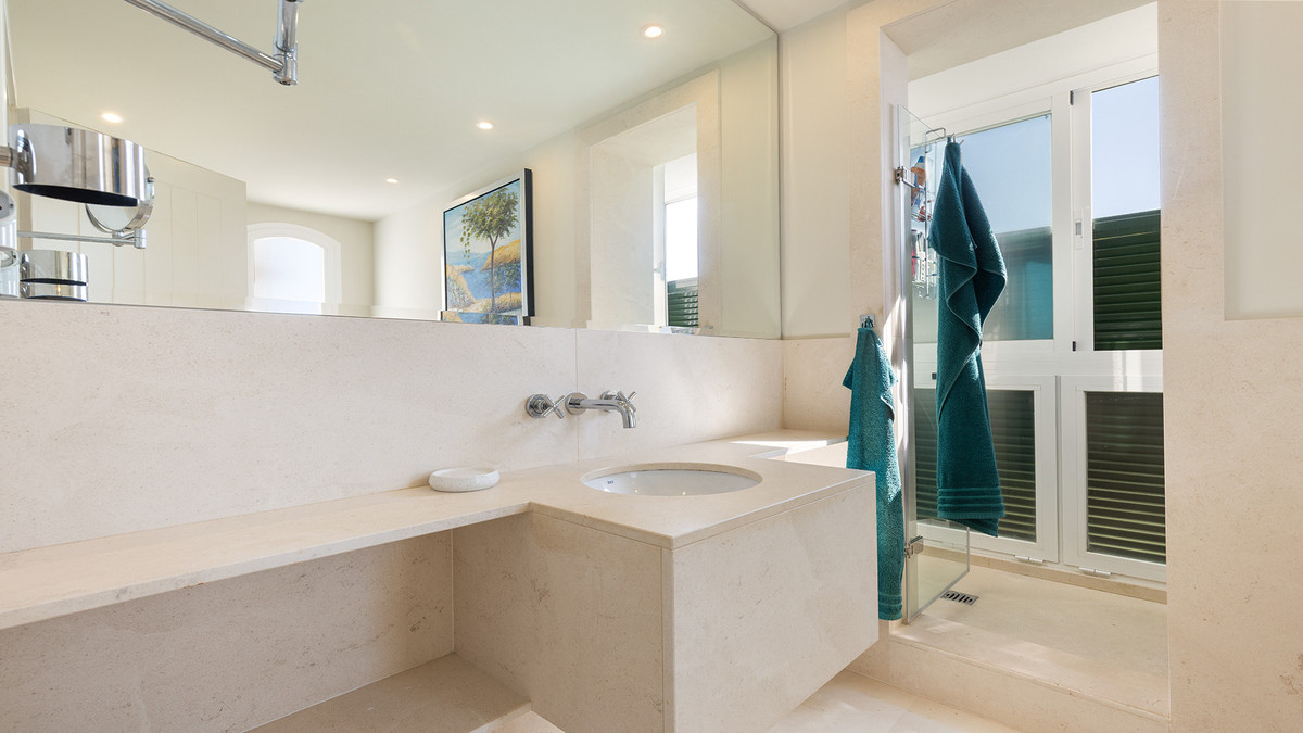 3 Bed Apartment for sale in Doña Julia Costa Del Sol, Málaga, Spain