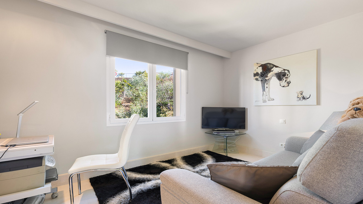 3 Bed Apartment for sale in Doña Julia Costa Del Sol, Málaga, Spain