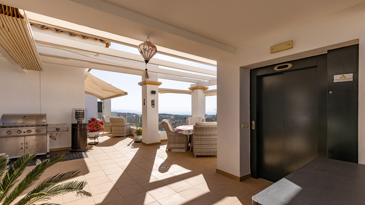3 Bed Apartment for sale in Doña Julia Costa Del Sol, Málaga, Spain