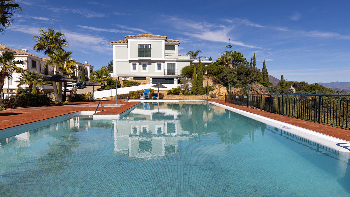 3 Bed Apartment for sale in Doña Julia Costa Del Sol, Málaga, Spain