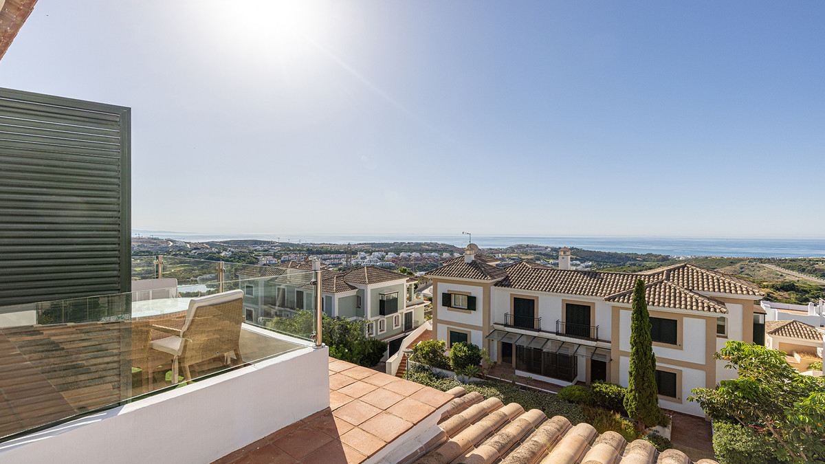 3 Bed Apartment for sale in Doña Julia Costa Del Sol, Málaga, Spain