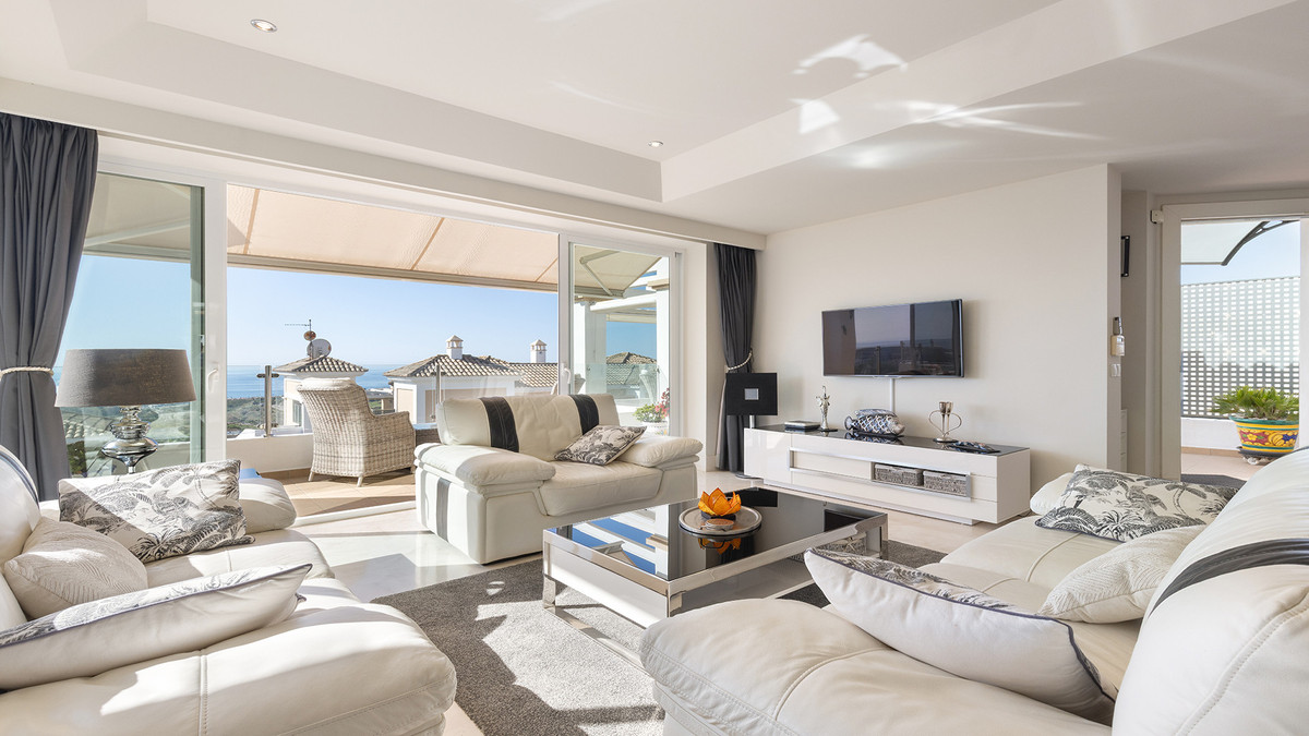 3 Bed Apartment for sale in Doña Julia Costa Del Sol, Málaga, Spain