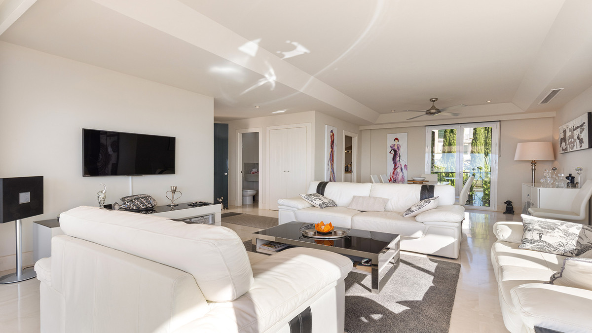 3 Bed Apartment for sale in Doña Julia Costa Del Sol, Málaga, Spain