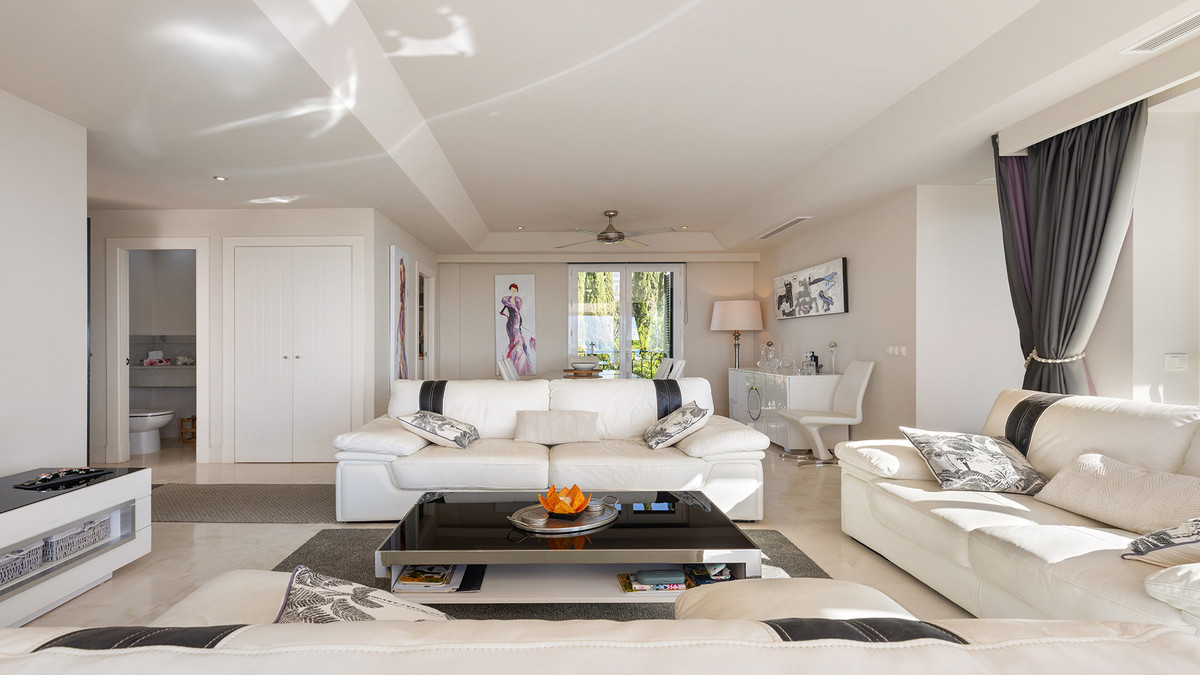 3 Bed Apartment for sale in Doña Julia Costa Del Sol, Málaga, Spain