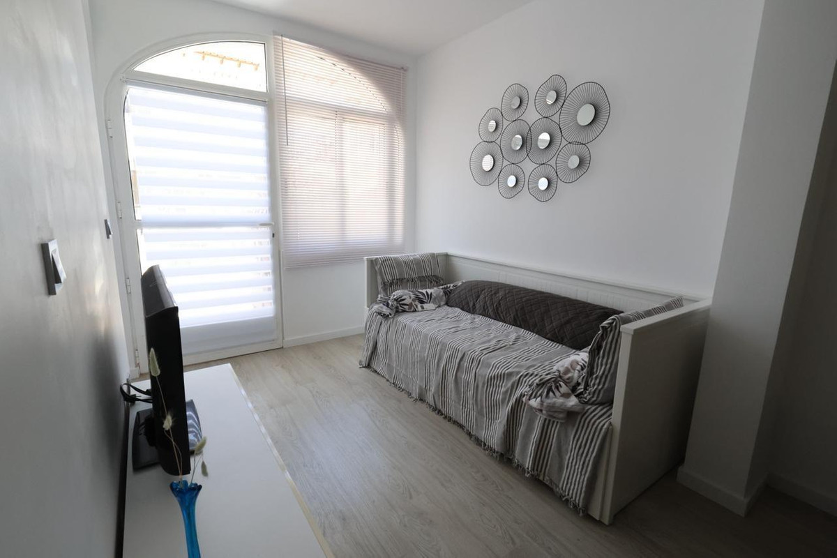 1 Bed Townhouse for sale in Torrevieja Costa Blanca, Alicante, Spain