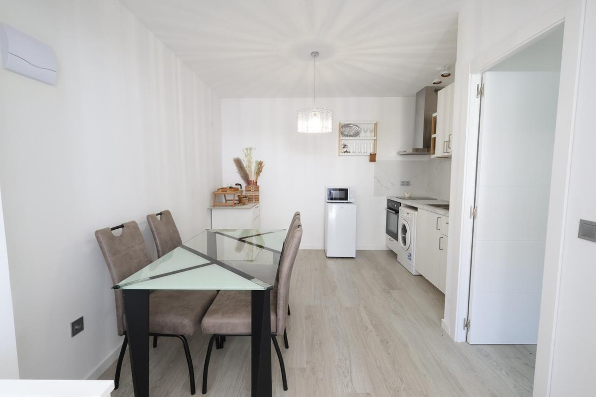 1 Bed Townhouse for sale in Torrevieja Costa Blanca, Alicante, Spain