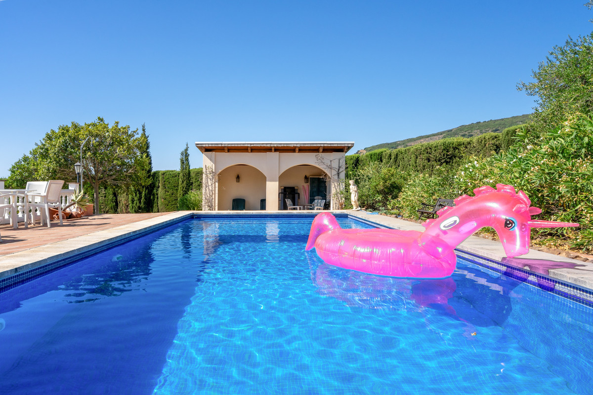 4 Bed Townhouse for sale in Estepona Costa Del Sol, Málaga, Spain