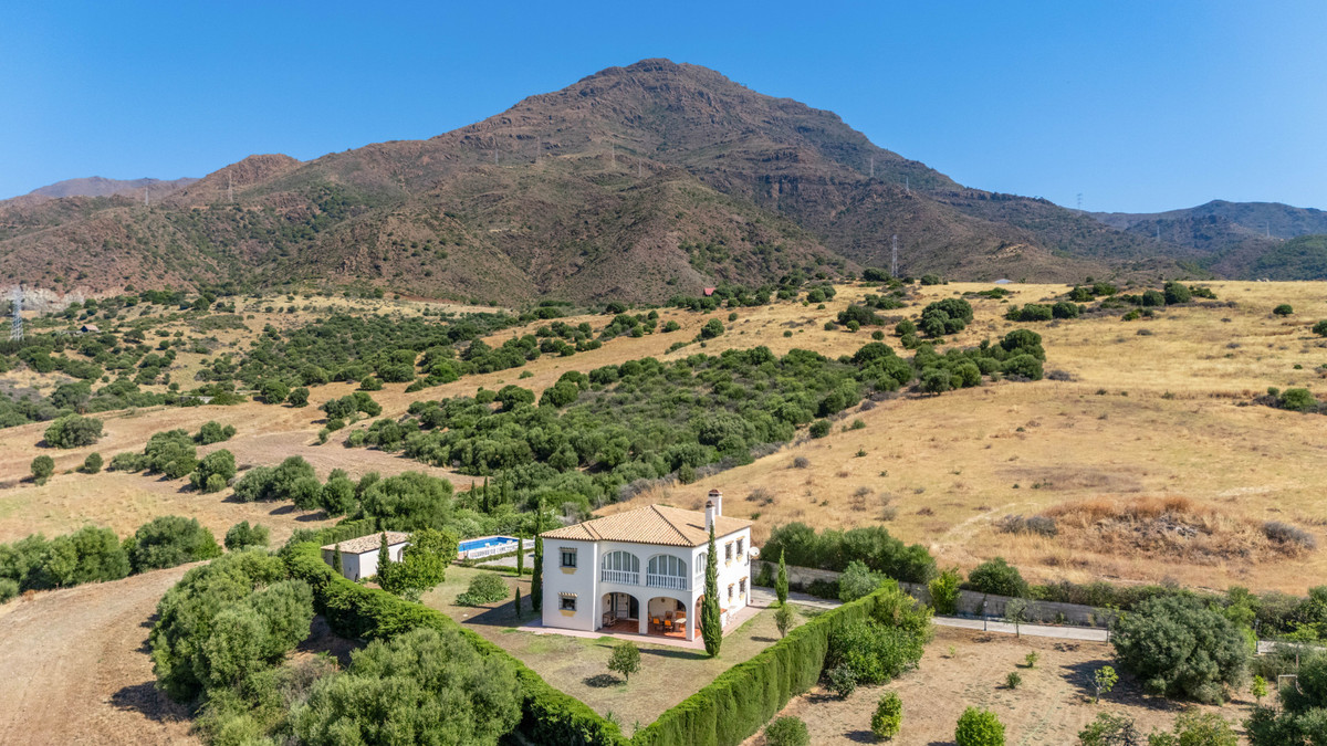 4 Bed Townhouse for sale in Estepona Costa Del Sol, Málaga, Spain