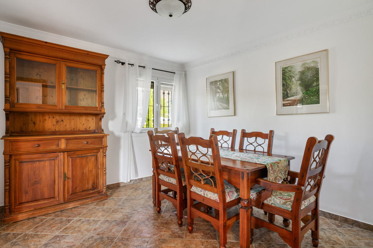 4 Bed Townhouse for sale in Estepona Costa Del Sol, Málaga, Spain